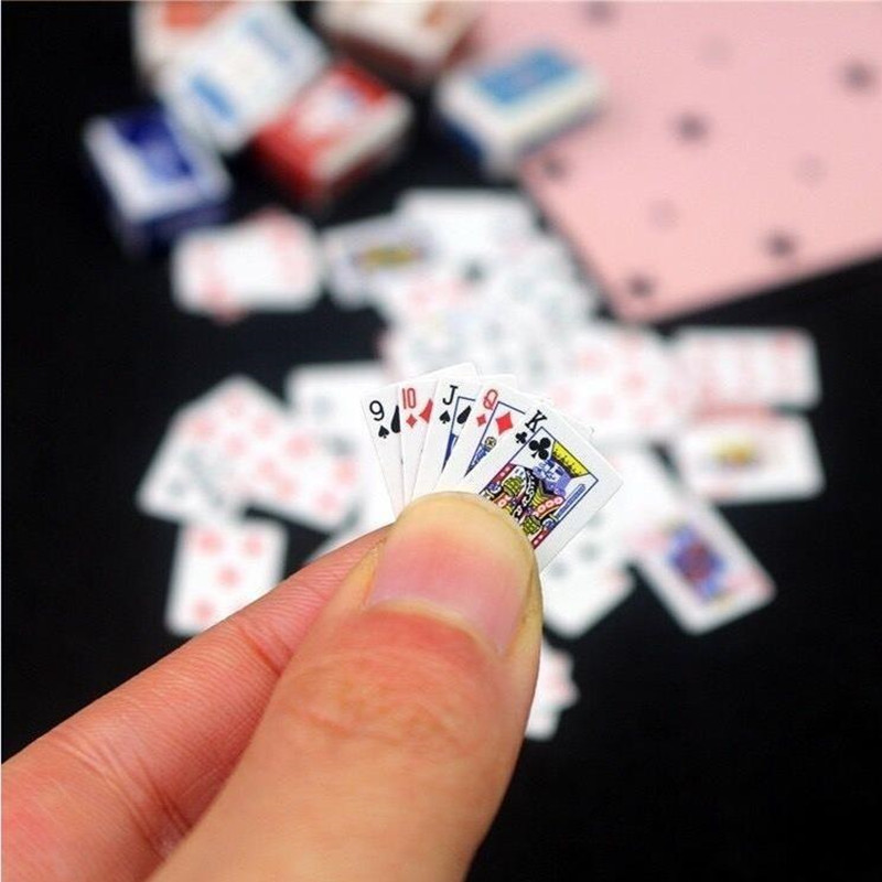 Prank Toys - 1 Set Mini Poker Spielkarten Niedliche